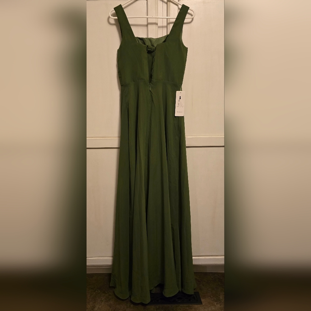 Elegant NEW Green Maxi Dress - Picture 2 of 2